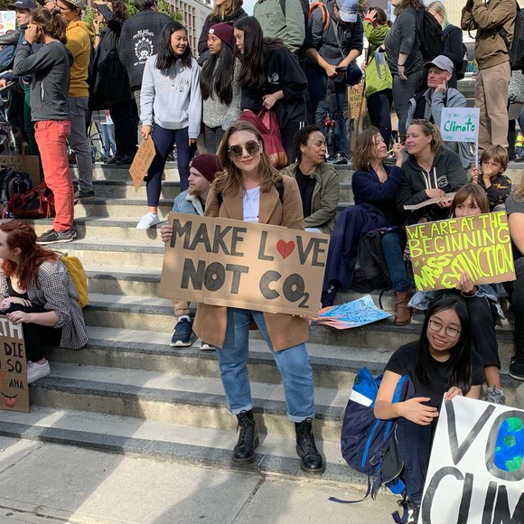 Meet your Posher, Cariad - Picture 3 of 4